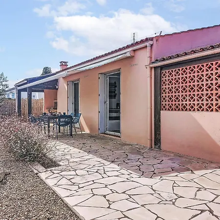 Tro By Interhome * 圣特罗让莱班