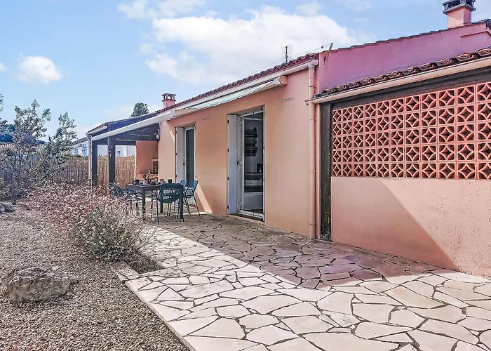 Tro By Interhome * 圣特罗让莱班