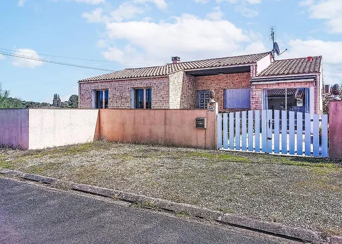 Tro By Interhome * 圣特罗让莱班