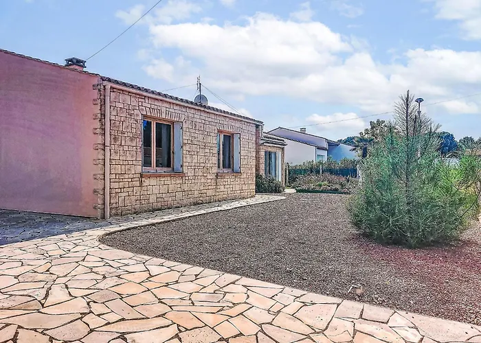 度假居 Tro By Interhome 圣特罗让莱班